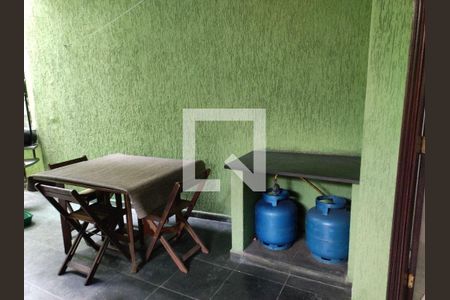 Casa à venda com 3 quartos, 210m² em Vila Heliopolis, São Paulo