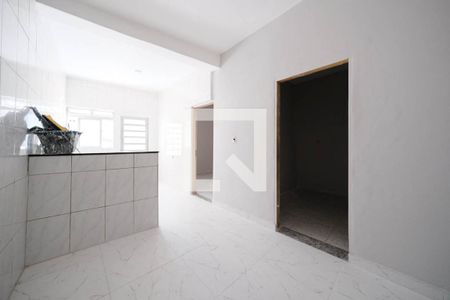 Sala/Cozinha de casa para alugar com 2 quartos, 43m² em Cangaiba, São Paulo