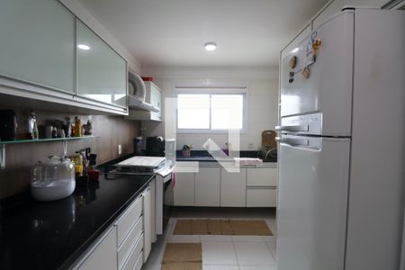 Cozinha de apartamento para alugar com 3 quartos, 159m² em Parque Enseada, Guarujá