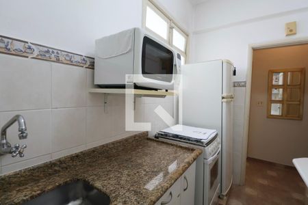 Cozinha de apartamento para alugar com 1 quarto, 60m² em Barra Funda, Guarujá