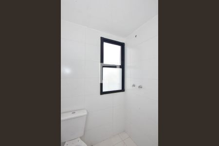 Banheiro de apartamento para alugar com 2 quartos, 48m² em Vila Suzana, São Paulo