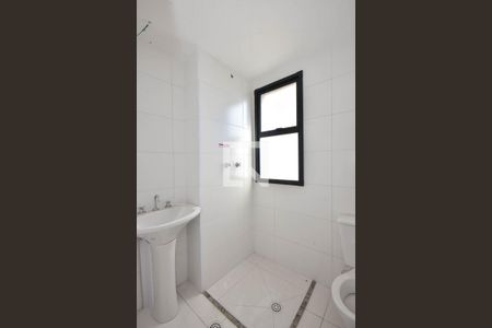 Banheiro de apartamento à venda com 2 quartos, 46m² em Vila Suzana, São Paulo
