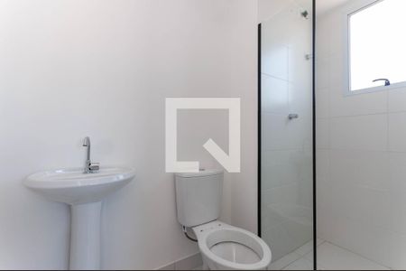 Banheiro da  Suíte  de apartamento à venda com 1 quarto, 26m² em Parque Industrial Tomas Edson, São Paulo