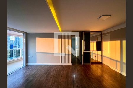 Sala de apartamento à venda com 3 quartos, 95m² em Vila Itapura, Campinas