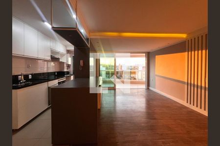 Sala de apartamento à venda com 3 quartos, 95m² em Vila Itapura, Campinas