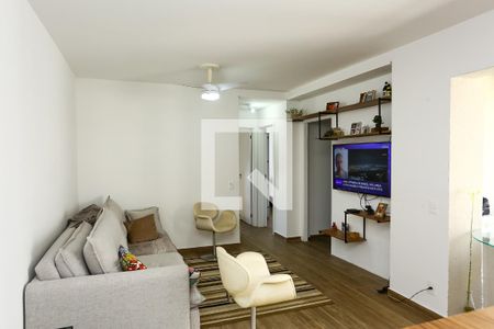 Sala de apartamento à venda com 3 quartos, 76m² em Vila Suzana, São Paulo