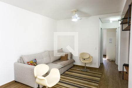 Sala de apartamento à venda com 3 quartos, 76m² em Vila Suzana, São Paulo