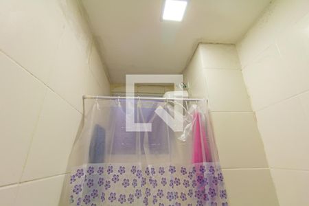 Banheiro de apartamento à venda com 2 quartos, 42m² em Mato Grande, Canoas