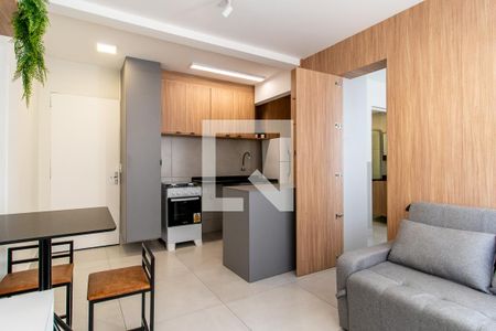 Sala/Cozinha de apartamento para alugar com 1 quarto, 35m² em Centro, Curitiba
