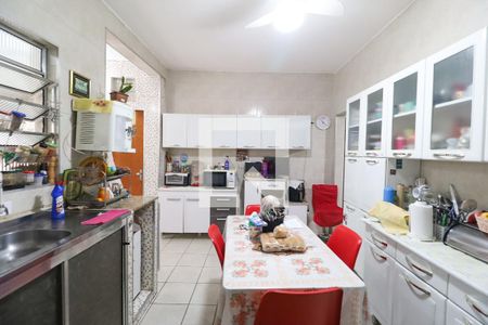 Cozinha 2 de casa à venda com 4 quartos, 240m² em Vila Leonor, São Paulo