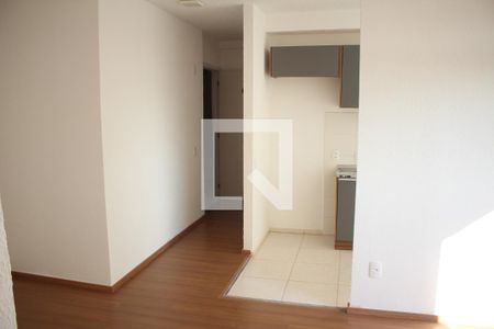 Sala de apartamento à venda com 2 quartos, 55m² em Jardim Riacho das Pedras, Contagem