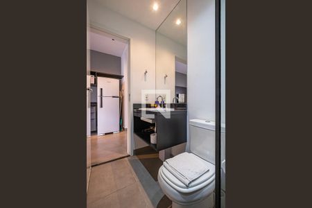 Banheiro de kitnet/studio à venda com 1 quarto, 43m² em Pinheiros, São Paulo