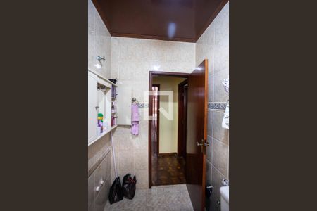 Banheiro 2 de casa à venda com 4 quartos, 337m² em Casa Grande, Diadema