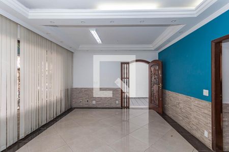 Sala de casa à venda com 5 quartos, 180m² em Vila Moinho Velho, São Paulo