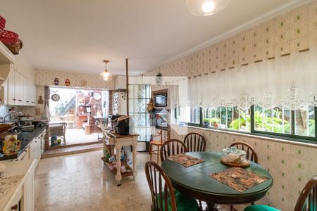 Cozinha de casa à venda com 4 quartos, 350m² em Água Branca, São Paulo