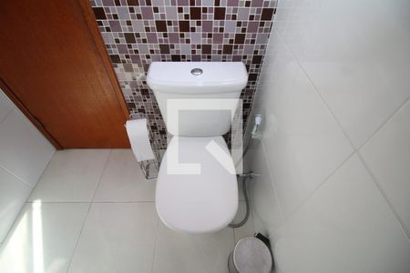 Banheiro Social de apartamento à venda com 2 quartos, 79m² em Penha Circular, Rio de Janeiro