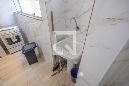 Área de Serviço de apartamento para alugar com 2 quartos, 54m² em Floramar, Belo Horizonte
