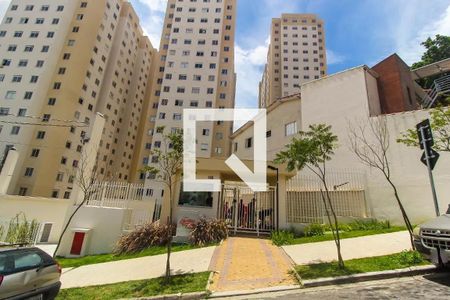 Fachada de apartamento para alugar com 2 quartos, 33m² em Fazenda Aricanduva, São Paulo