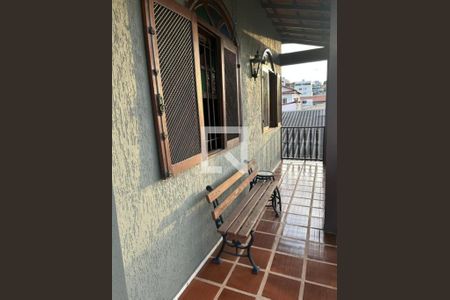 Casa à venda com 3 quartos, 250m² em Renascença, Belo Horizonte