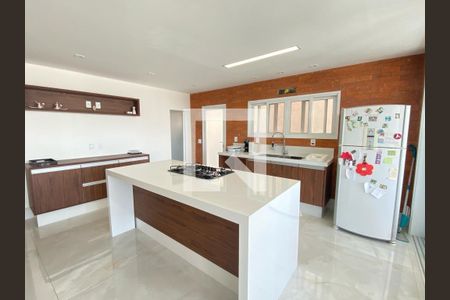 Casa para alugar com 4 quartos, 360m² em Swiss Park, Campinas
