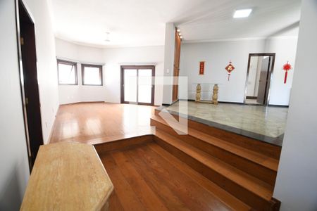Sala de casa de condomínio à venda com 5 quartos, 650m² em Conjunto Habitacional Vila Santana (Sousas), Campinas