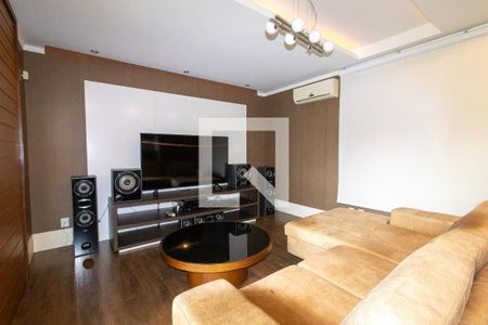 Sala de TV de casa de condomínio à venda com 4 quartos, 434m² em Condomínio Chácaras do Alto da Nova Campinas, Campinas