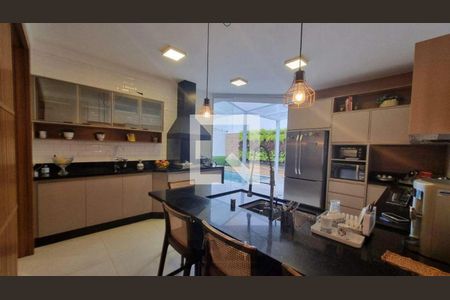Casa à venda com 3 quartos, 214m² em Swiss Park, Campinas