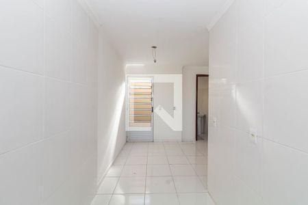 Cozinha de casa de condomínio à venda com 2 quartos, 101m² em Vila Carmosina, São Paulo