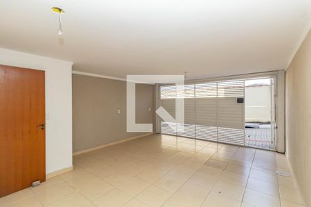 Garagem de casa de condomínio à venda com 2 quartos, 101m² em Vila Carmosina, São Paulo