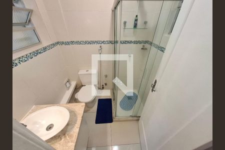 Banheiro de kitnet/studio para alugar com 1 quarto, 28m² em Centro, Rio de Janeiro