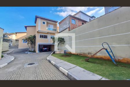 Área comum de casa de condomínio para alugar com 2 quartos, 101m² em Vila Carmosina, São Paulo