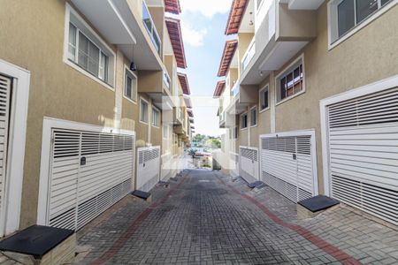 Área comum de casa de condomínio para alugar com 2 quartos, 101m² em Vila Carmosina, São Paulo