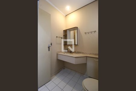 Banheiro de apartamento para alugar com 1 quarto, 33m² em Vila Uberabinha, São Paulo