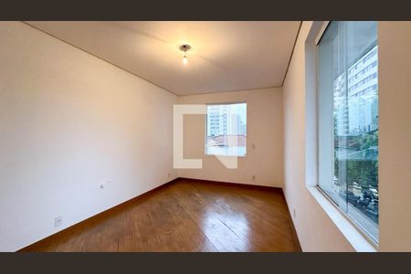 Foto 06 de casa à venda com 6 quartos, 243m² em Perdizes, São Paulo