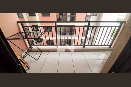 Sacada de apartamento para alugar com 2 quartos, 47m² em Ayrosa, Osasco