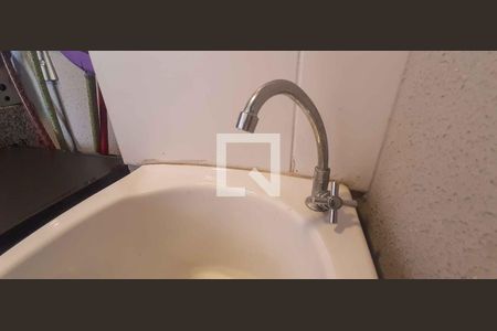Área de Serviço de apartamento para alugar com 2 quartos, 47m² em Ayrosa, Osasco