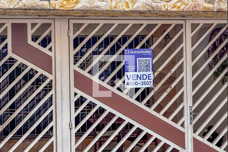 Placa Instalada de casa à venda com 3 quartos, 205m² em Jardim Bela Vista, Santo André