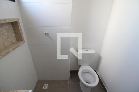 Banheiro de apartamento à venda com 2 quartos, 38m² em Vila Ester (zona Norte), São Paulo