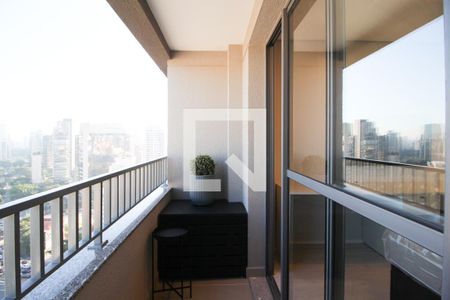 Varanda de kitnet/studio para alugar com 1 quarto, 25m² em Vila Olímpia, São Paulo