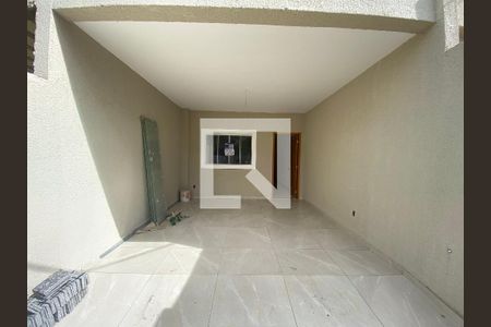 Garagem de casa à venda com 3 quartos, 170m² em Taquara, Rio de Janeiro