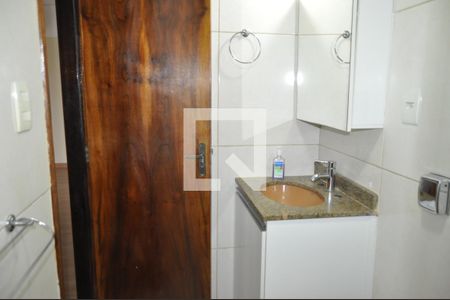 Banheiro de apartamento à venda com 2 quartos, 55m² em Engenho de Dentro, Rio de Janeiro