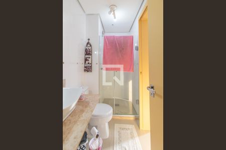Banheiro de apartamento à venda com 1 quarto, 44m² em Jardim Botânico, Porto Alegre