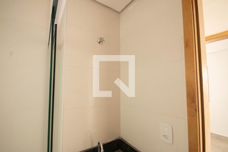 Banheiro de apartamento à venda com 2 quartos, 40m² em Vila Constança, São Paulo