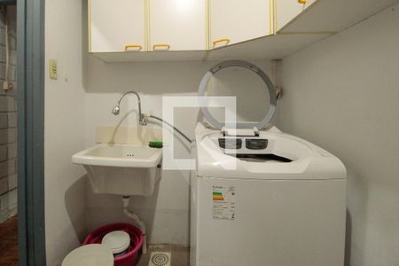 Área de Serviço de casa à venda com 5 quartos, 224m² em Jardim do Salso, Porto Alegre