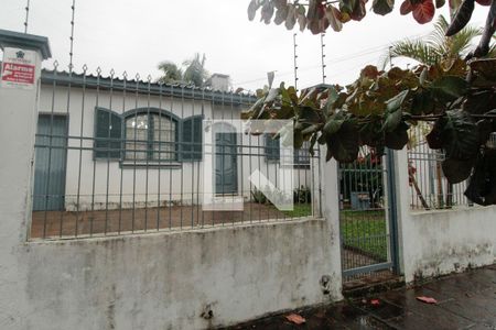 Fachada de casa à venda com 5 quartos, 224m² em Jardim do Salso, Porto Alegre