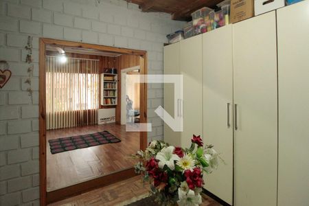 Despensa de casa à venda com 5 quartos, 224m² em Jardim do Salso, Porto Alegre