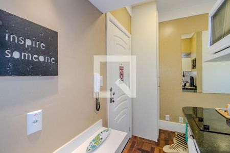 Cozinha de kitnet/studio à venda com 1 quarto, 33m² em Floresta, Porto Alegre