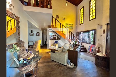 Sala de casa à venda com 4 quartos, 265m² em Feitoria, São Leopoldo