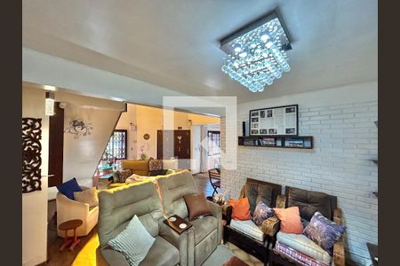 Sala de casa à venda com 4 quartos, 265m² em Feitoria, São Leopoldo