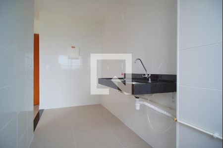 Cozinha de apartamento à venda com 2 quartos, 42m² em Humaitá, Porto Alegre